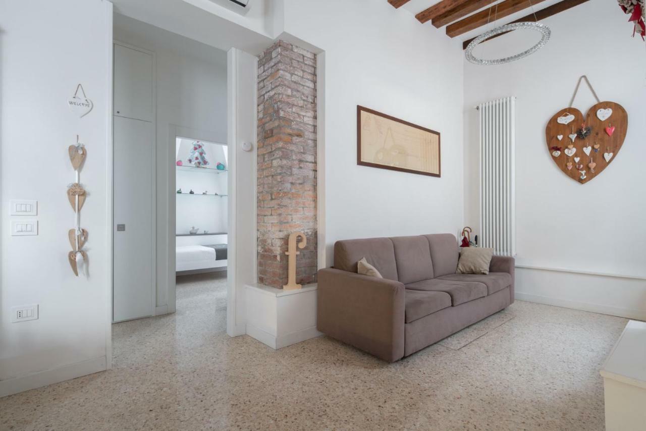 Ca' Flavia Apartment เวนิส ภายนอก รูปภาพ